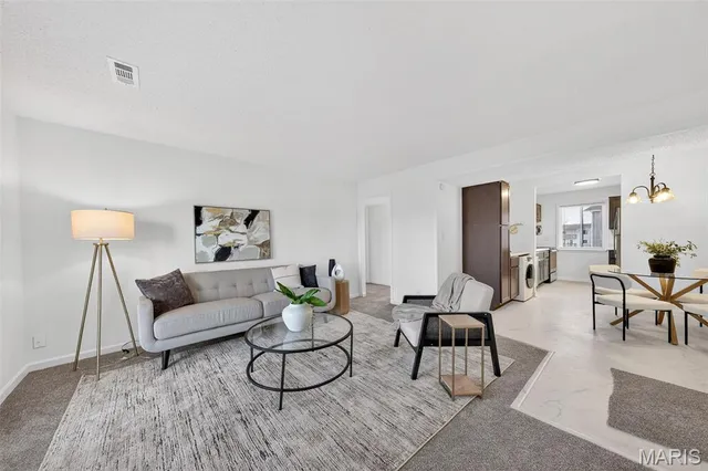 $135,000 | 1832 Gascony Parc Drive, Unit 1832, Lake St. Louis, MO 63367