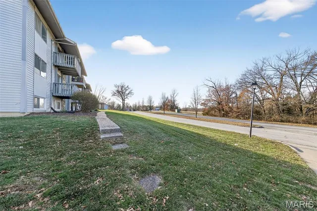 $135,000 | 1832 Gascony Parc Drive, Unit 1832, Lake St. Louis, MO 63367