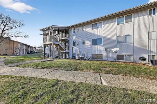 $135,000 | 1832 Gascony Parc Drive, Unit 1832, Lake St. Louis, MO 63367