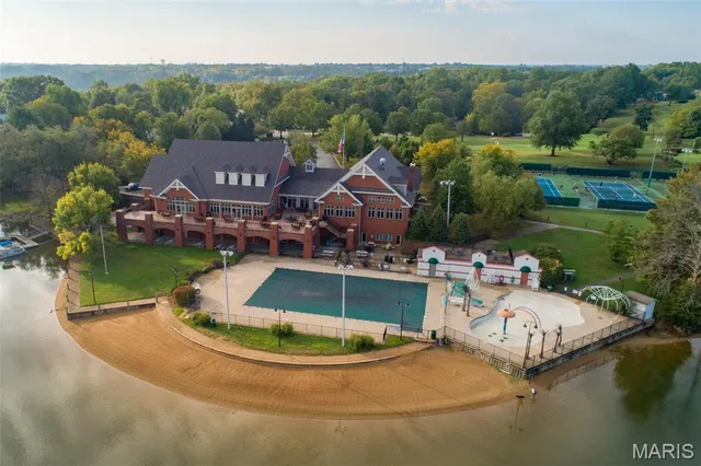 $135,000 | 1832 Gascony Parc Drive, Unit 1832, Lake St. Louis, MO 63367