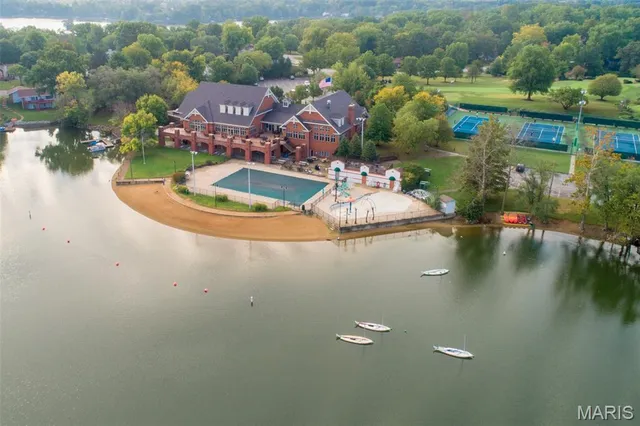 $135,000 | 1832 Gascony Parc Drive, Unit 1832, Lake St. Louis, MO 63367