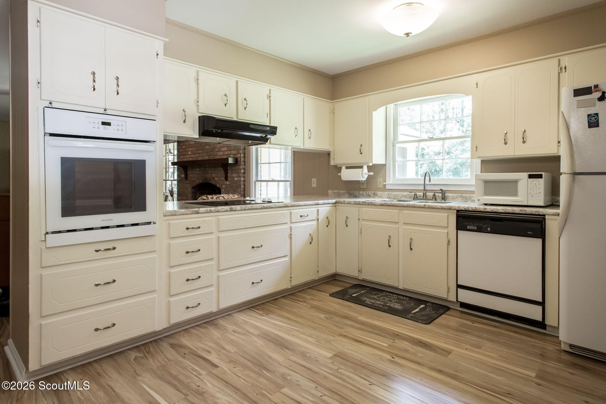 1075 Wildwood Road Waycross, GA 31503 - Photo 32 of 49 3F8A8906