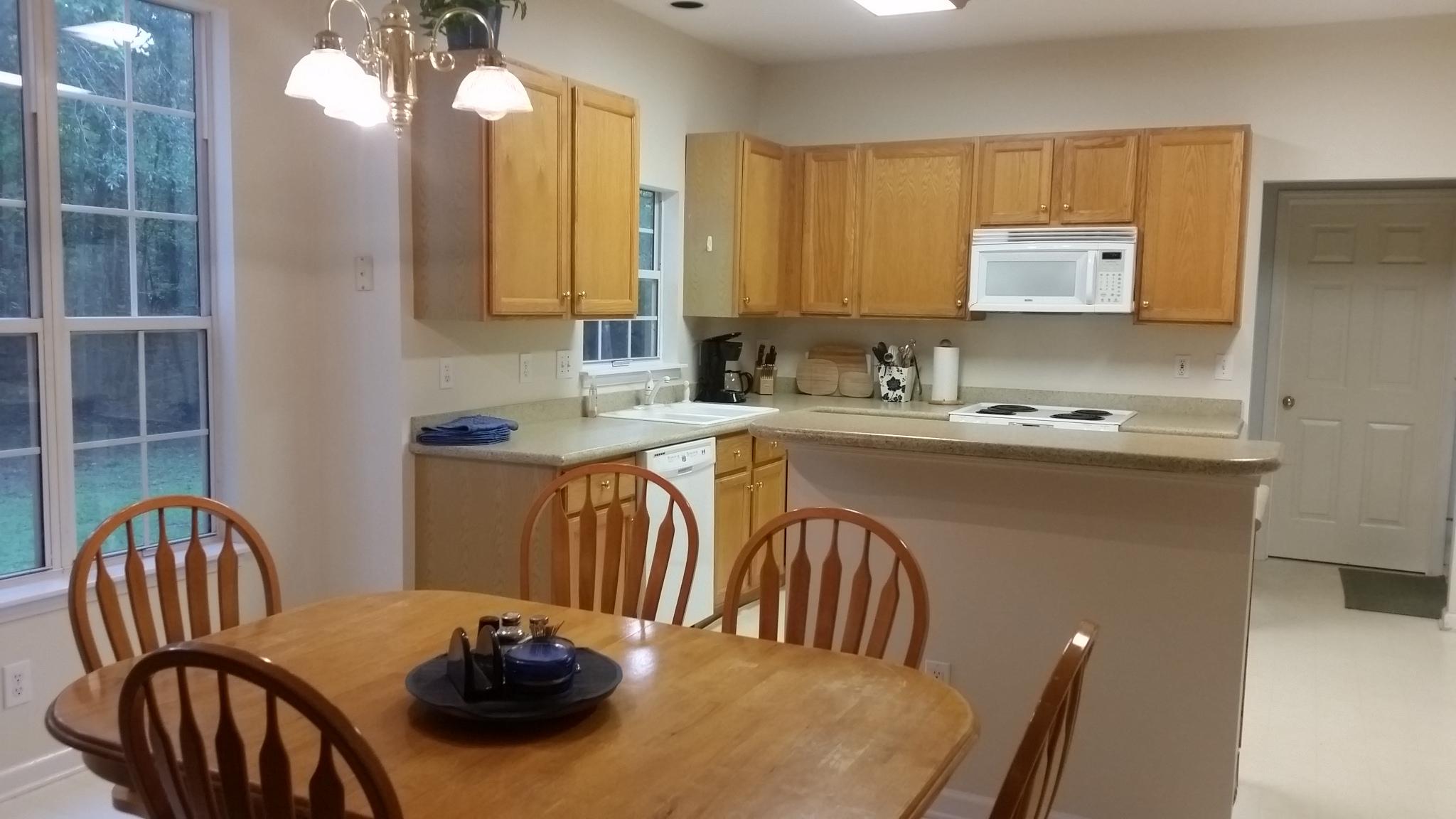 149 Old Course Road Summerville, SC 29485 - Photo 13 of 24 Kitchen Eating Area