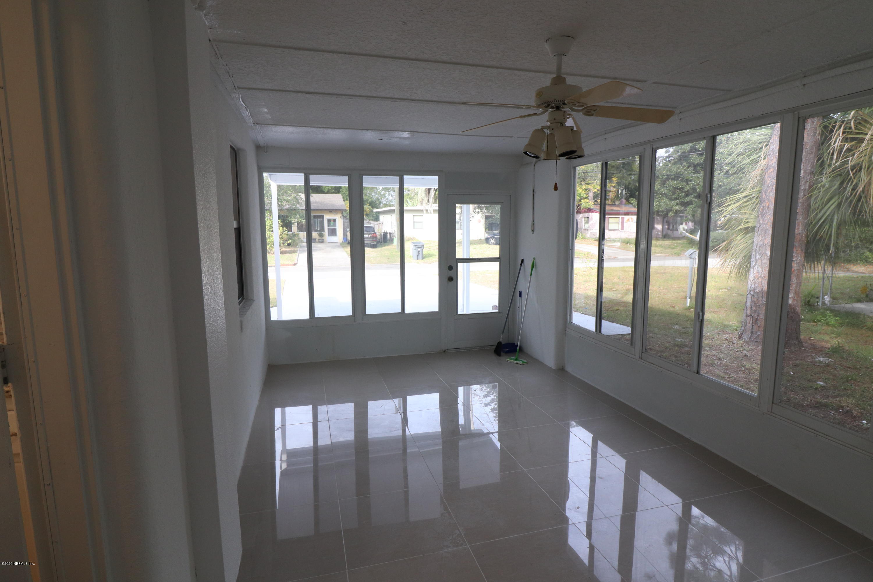 6131 Suwanee Road Jacksonville, FL 32217 - Photo 11 of 21 IMG_0183