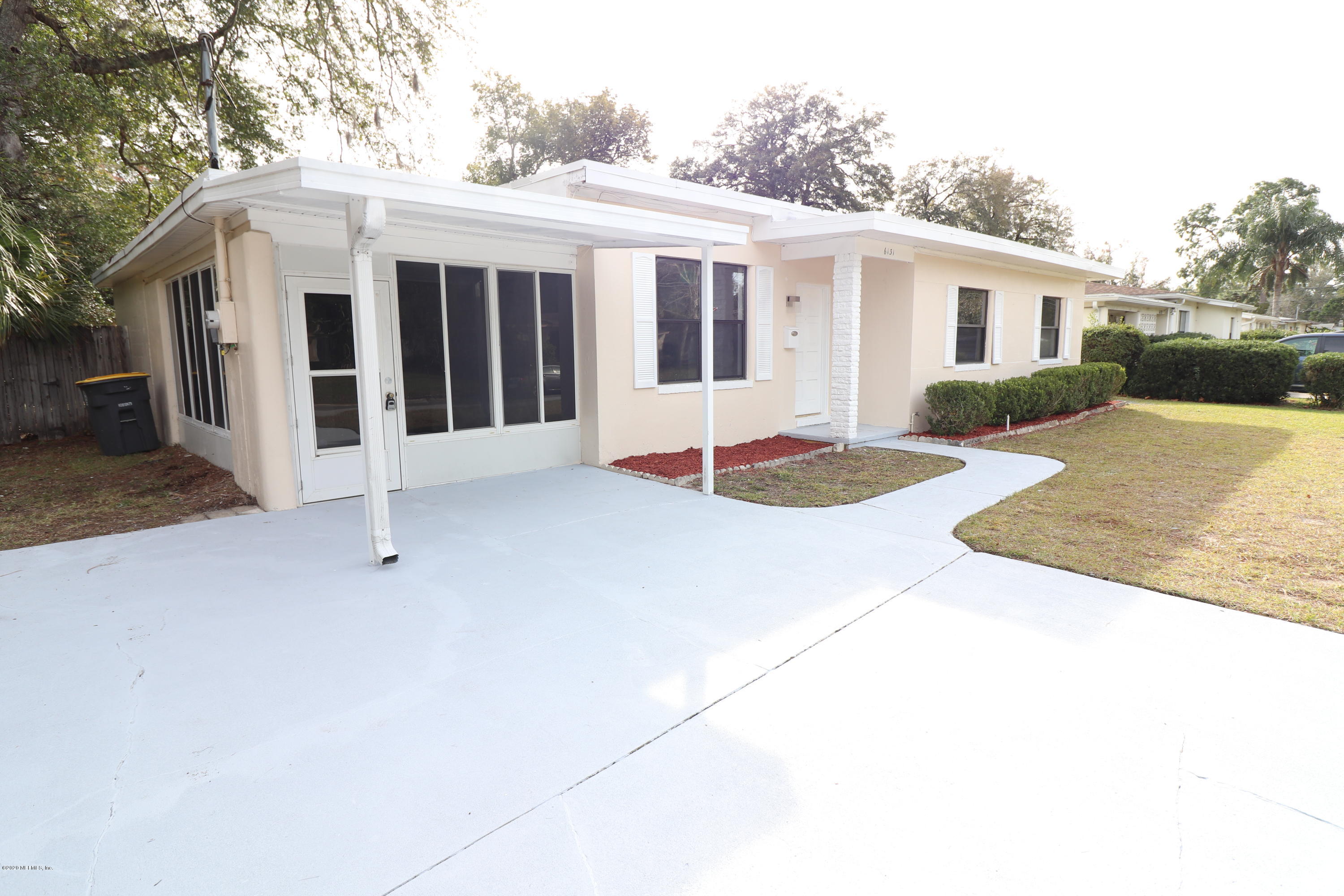 6131 Suwanee Road Jacksonville, FL 32217 - Photo 4 of 21 IMG_0187