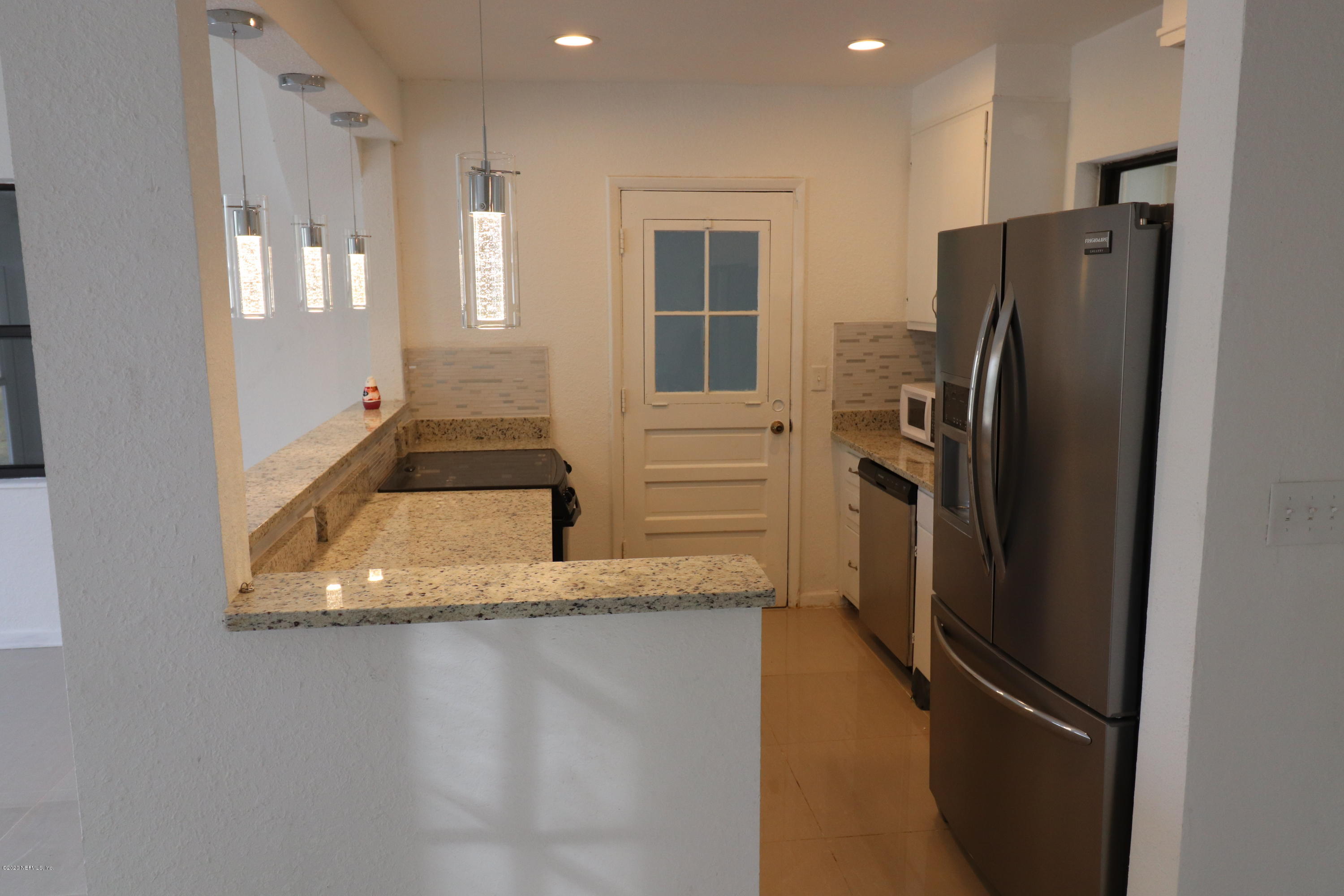 6131 Suwanee Road Jacksonville, FL 32217 - Photo 9 of 21 IMG_0169