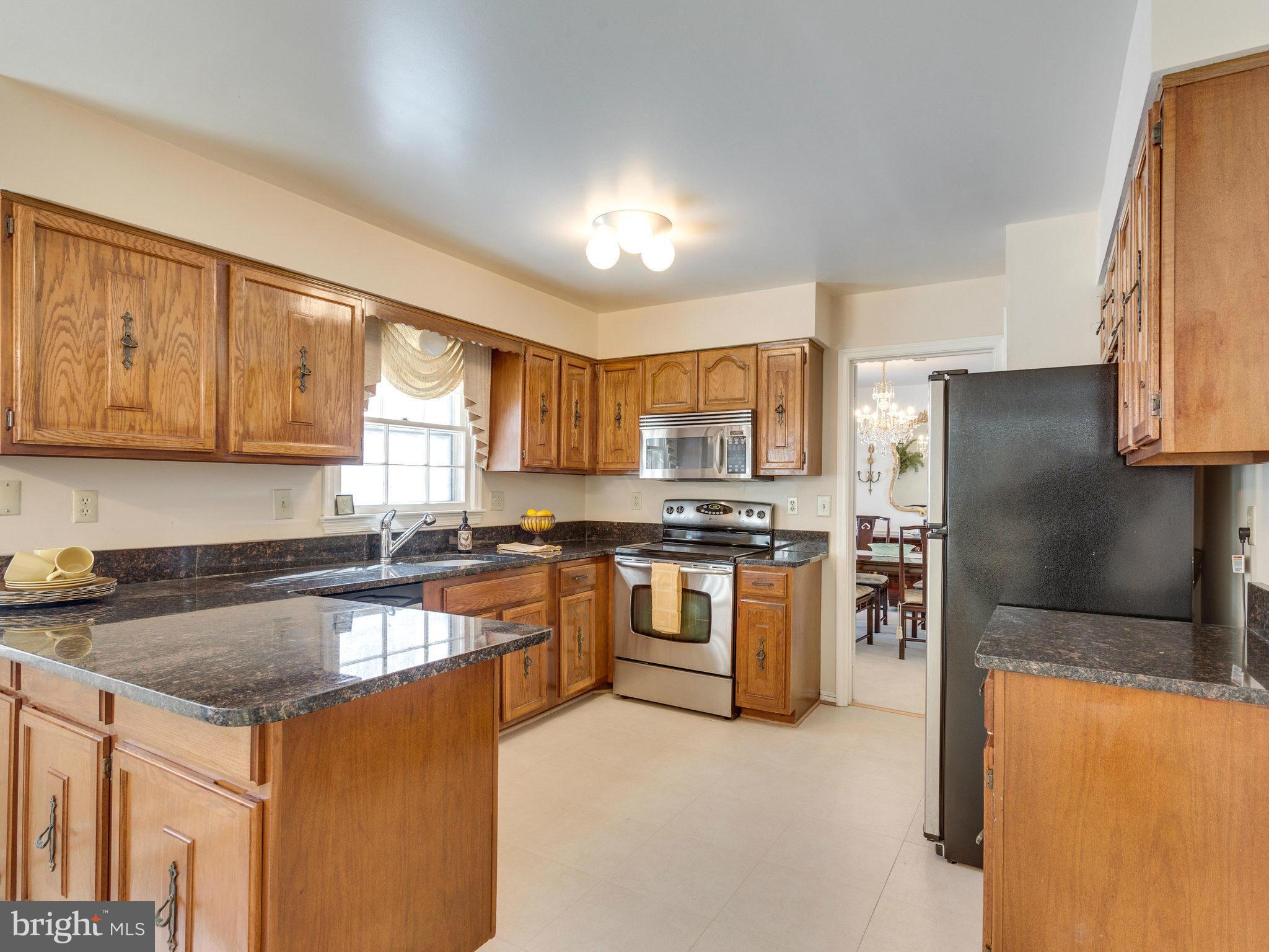7905 Viola Street Springfield, VA 22152 - Photo 8 of 30 Kitchen