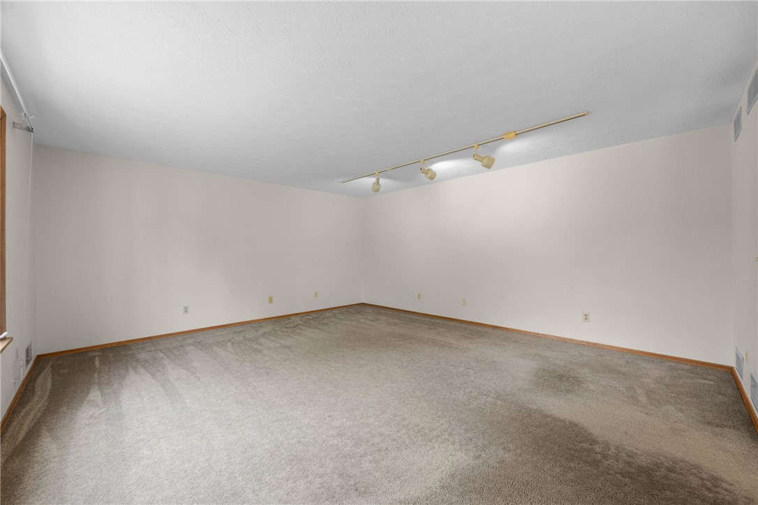12 Forest Meadow Trail Rochester, NY 14624 - Photo 28 of 48