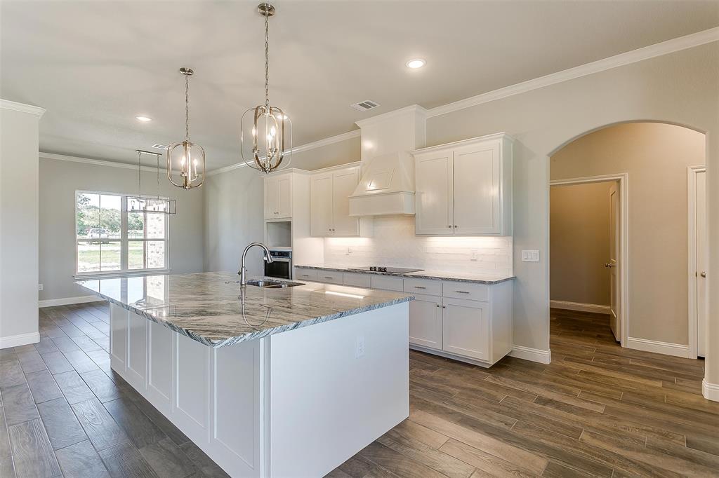 1014 Gonzollas Road Springtown, TX 76082 - Photo 7 of 32 Gallery Image 7