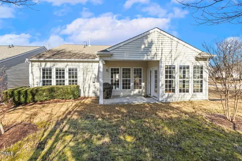 a view of a large white house