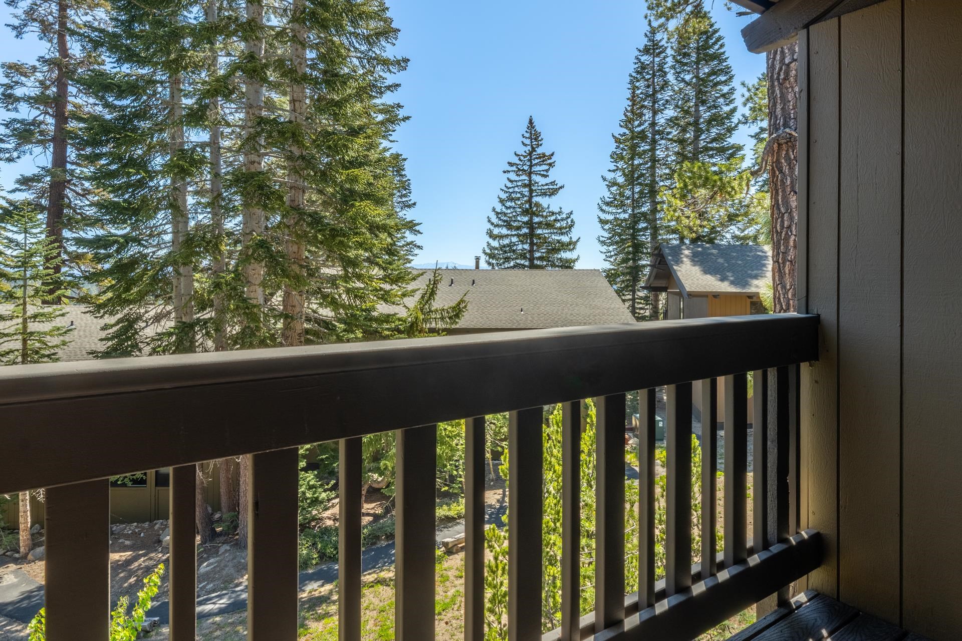 94 John Muir Road, Unit 132 Mammoth Lakes, CA 93546 - Photo 34 of 58 a view of a balcony with outdoor space