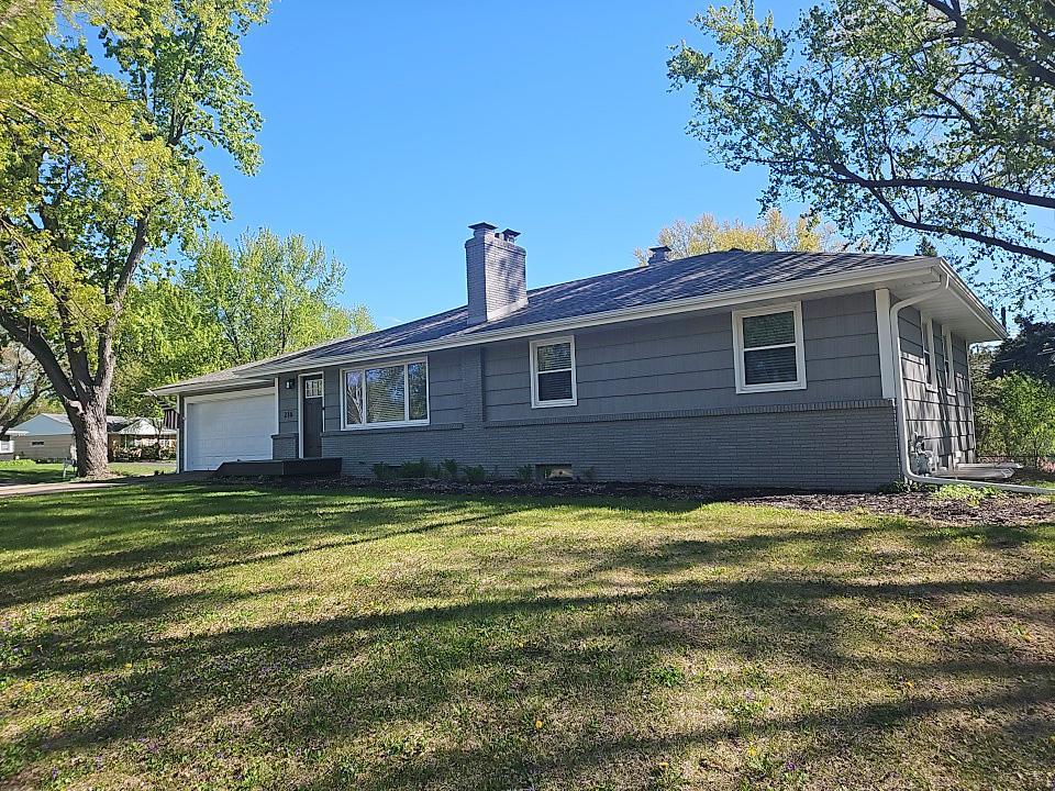 216 Hawes Avenue Shoreview, MN 55126 - Photo 2 of 33