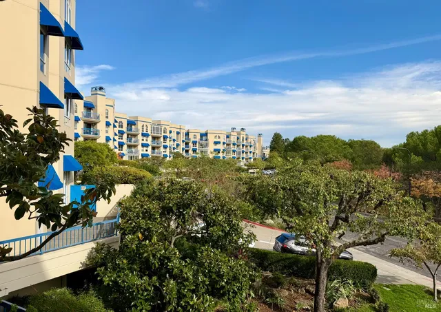 $245,000 | 100 Thorndale Drive, Unit 125, San Rafael, CA 94903