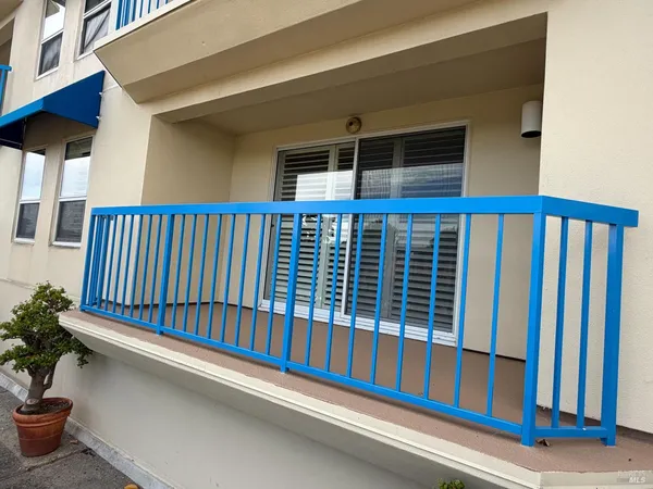 $395,000 | 100 Thorndale Drive, Unit 125, San Rafael, CA 94903