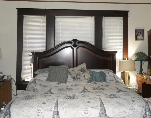 $230,000 | 231 South Evie Street, Bartlett, TX 76511