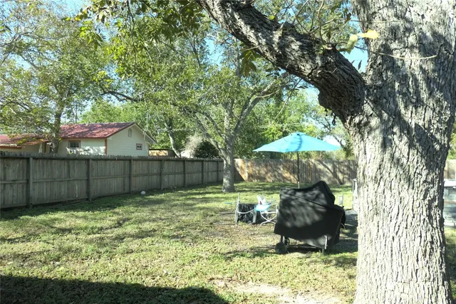 $230,000 | 231 South Evie Street, Bartlett, TX 76511