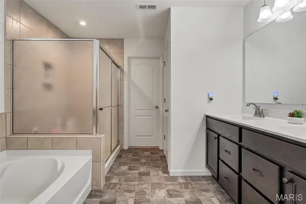 $585,000 | 708 Kenmare Court, Dardenne Prairie, MO 63368