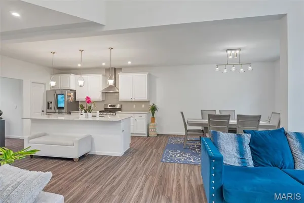 $585,000 | 708 Kenmare Court, Dardenne Prairie, MO 63368