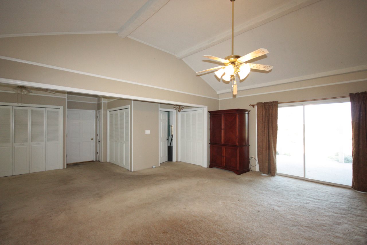 208 Riveredge Drive Moore, SC 29369 - Photo 8 of 23