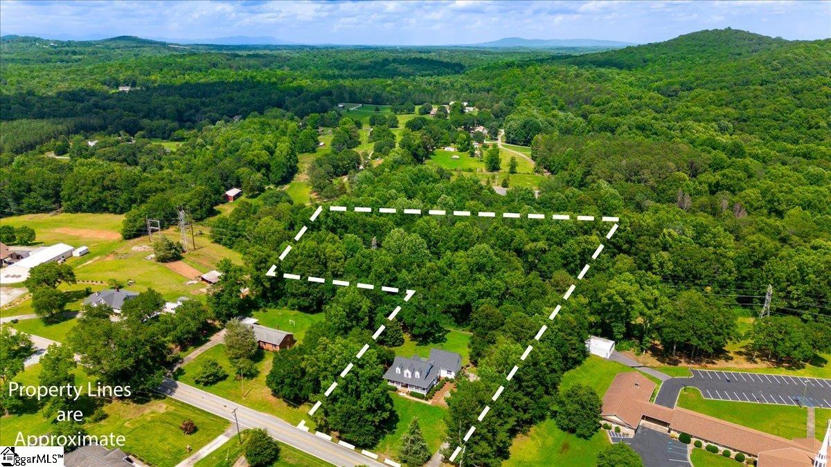 702 Rice Road Easley, SC 29640 - Photo 3 of 36