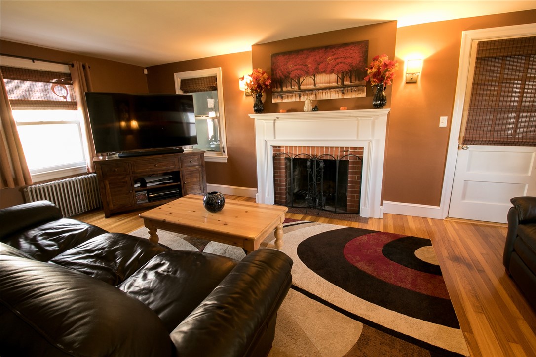 9 Eliot Road Cranston, RI 02910 - Photo 12 of 49 Gallery Image 12