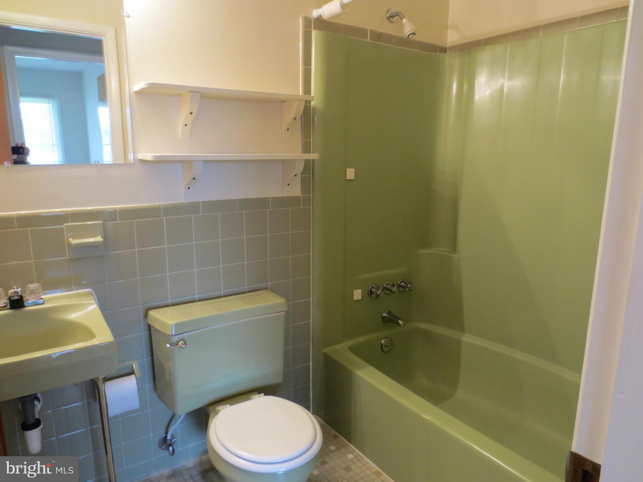 1027 Church Road Lusby, MD 20657 - Photo 8 of 26 Bath