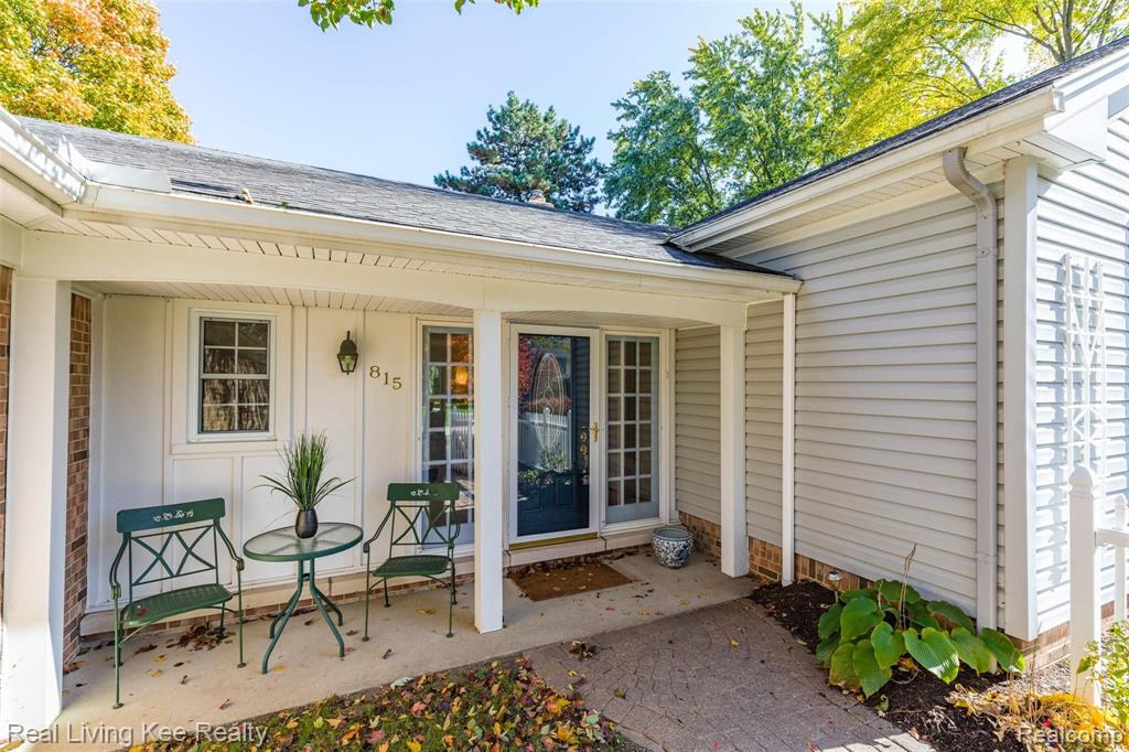 815 Baylor Road Rochester Hills, MI 48309 - Photo 4 of 51