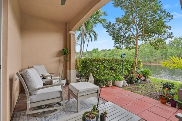 $630,000 | 4531 Artesa Way South, Palm Beach Gardens, FL 33418