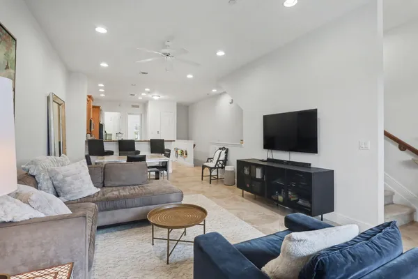 $630,000 | 4531 Artesa Way South, Palm Beach Gardens, FL 33418