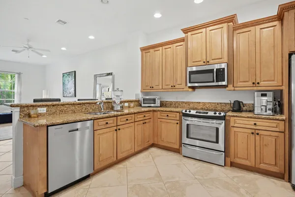 $630,000 | 4531 Artesa Way South, Palm Beach Gardens, FL 33418