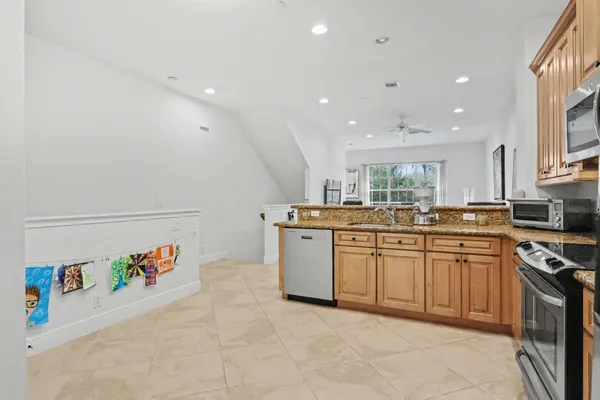 $630,000 | 4531 Artesa Way South, Palm Beach Gardens, FL 33418