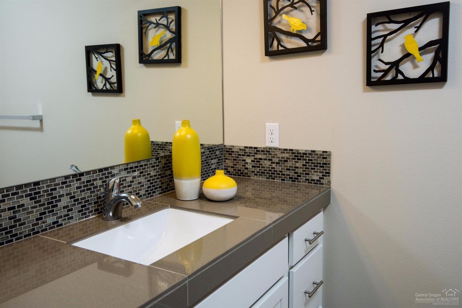 63190 Iner Loop Bend, OR 97701 - Photo 10 of 12 Additional Photo
