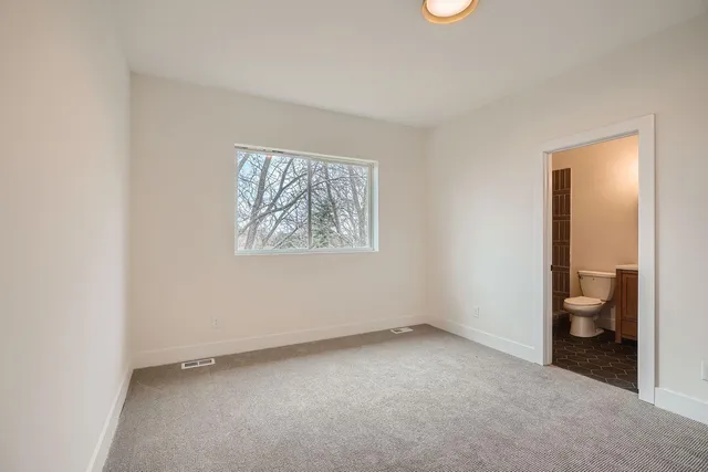 $364,000 | 1995 11th Avenue East, Unit 2, Maplewood, MN 55109