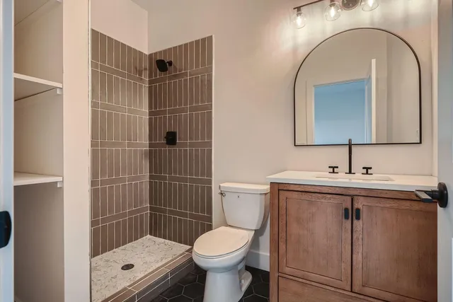 $364,000 | 1995 11th Avenue East, Unit 2, Maplewood, MN 55109