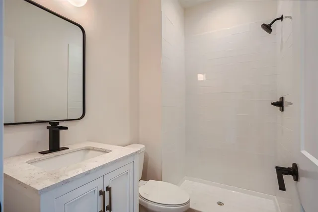 $364,000 | 1995 11th Avenue East, Unit 2, Maplewood, MN 55109