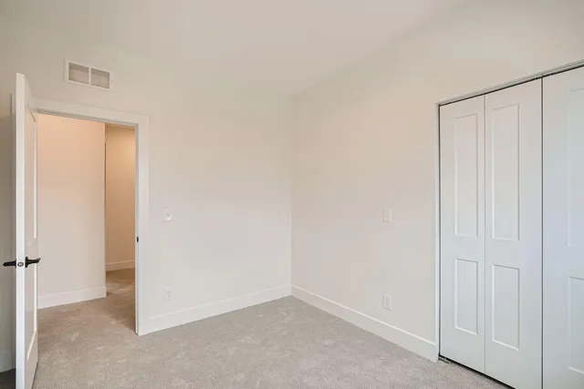 $364,000 | 1995 11th Avenue East, Unit 2, Maplewood, MN 55109