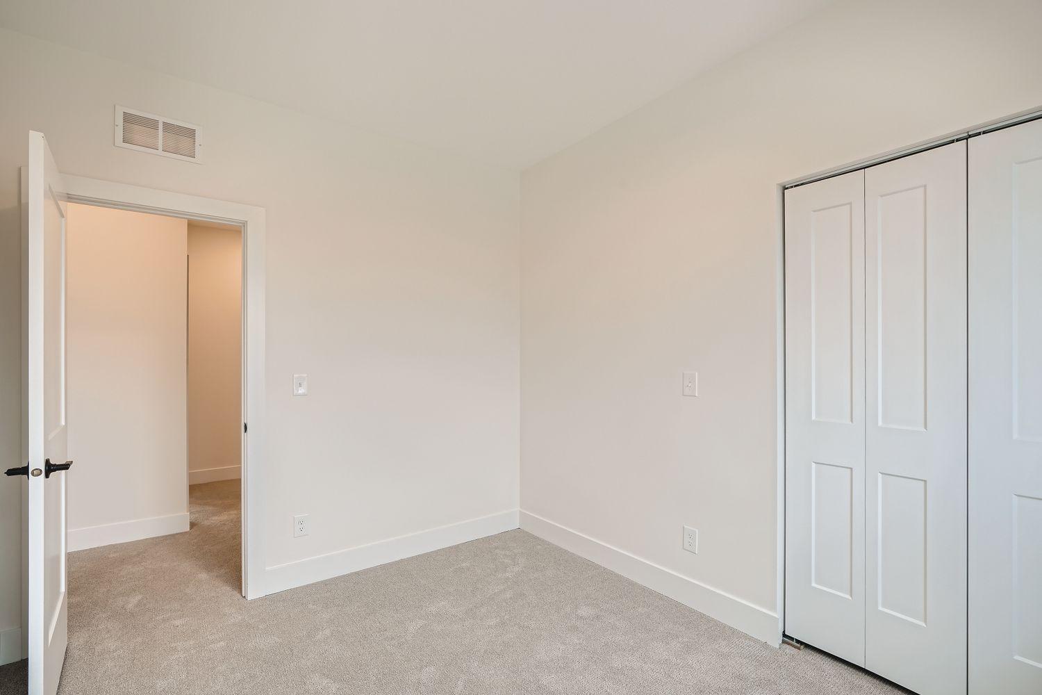 1995 11th Avenue East, Unit 2 Maplewood, MN 55109 - Photo 23 of 28