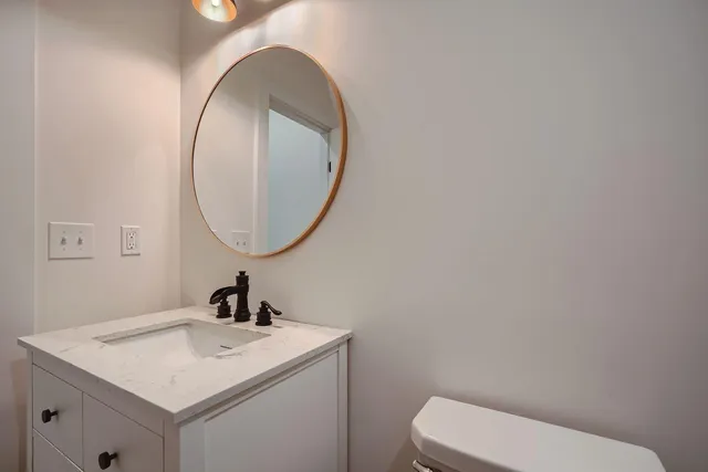 $364,000 | 1995 11th Avenue East, Unit 2, Maplewood, MN 55109