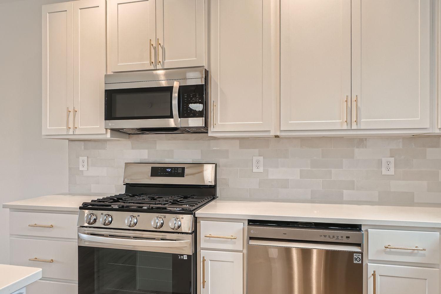 1995 11th Avenue East, Unit 2 Maplewood, MN 55109 - Photo 3 of 28