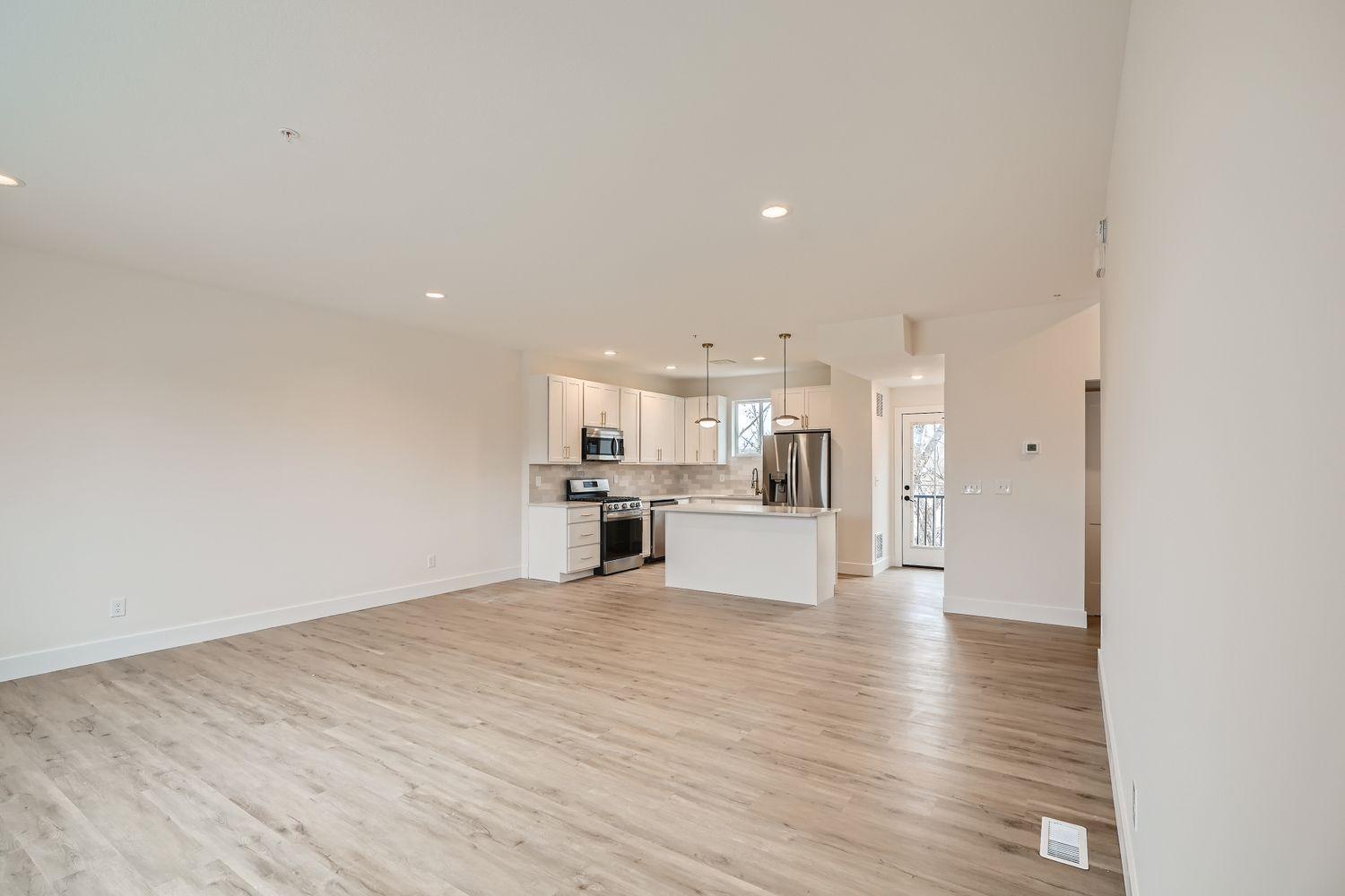 1995 11th Avenue East, Unit 2 Maplewood, MN 55109 - Photo 7 of 28