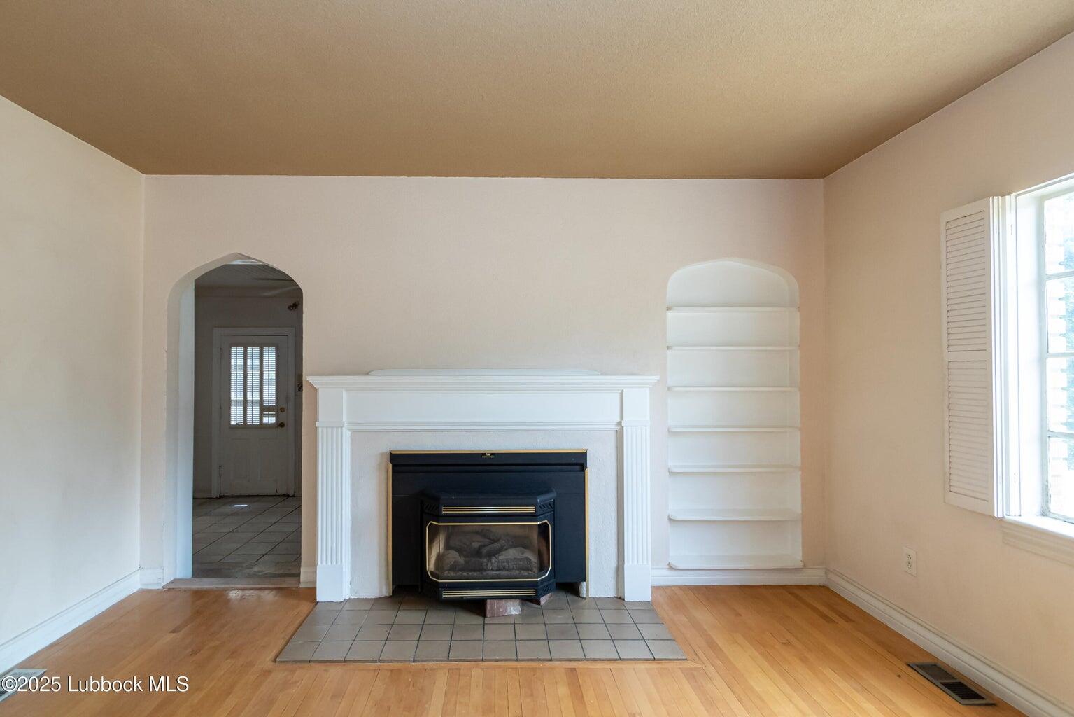 2324 17th Street Lubbock, TX 79401 - Photo 4 of 28 20250618184734945640000000-o