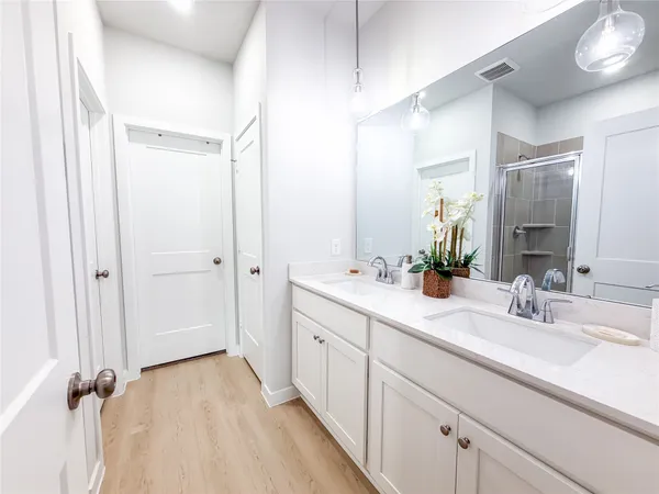 $2,650 | 130 Alset Drive, Magnolia, TX 77354