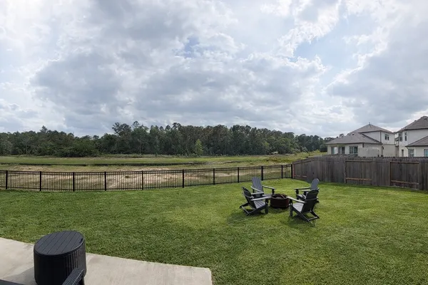a view of garden with patio