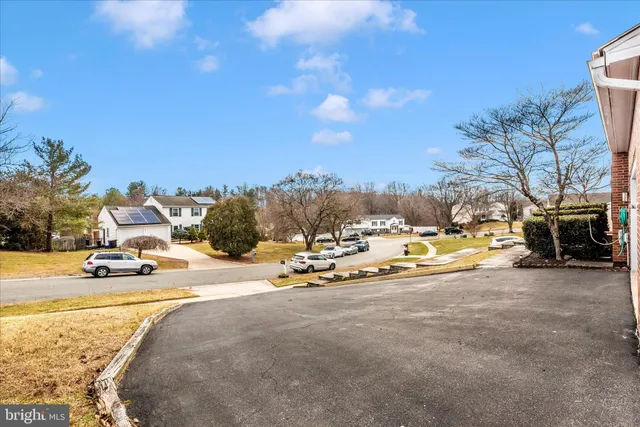 $640,000 | 25304 Clearwater Drive, Damascus, MD 20872