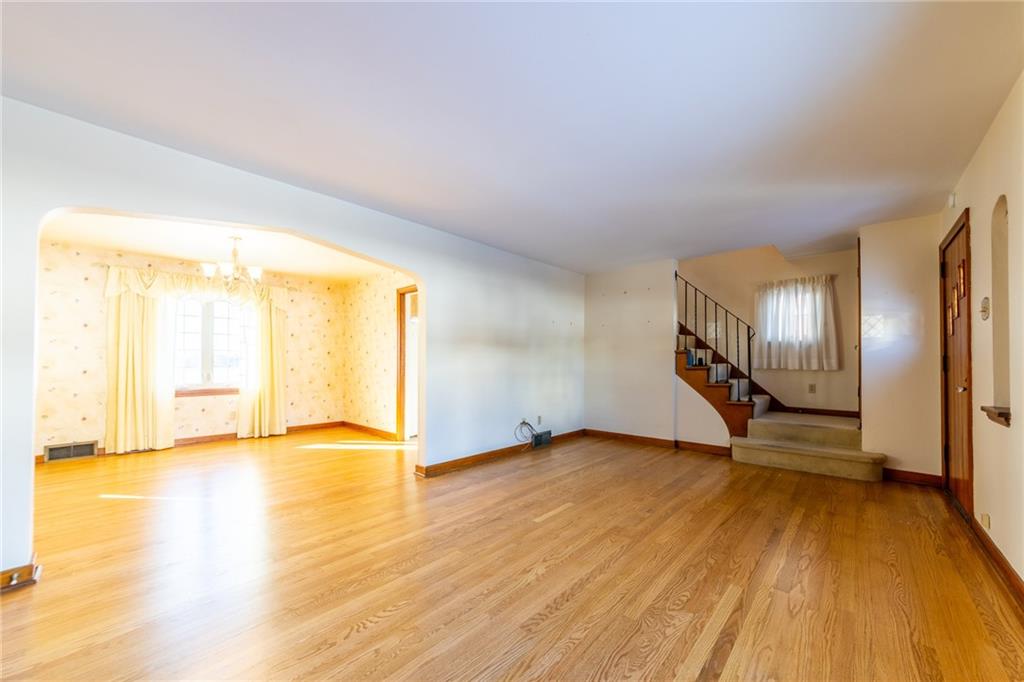 3142 Willett Road Pittsburgh, PA 15227 - Photo 5 of 25 Gallery Image 5