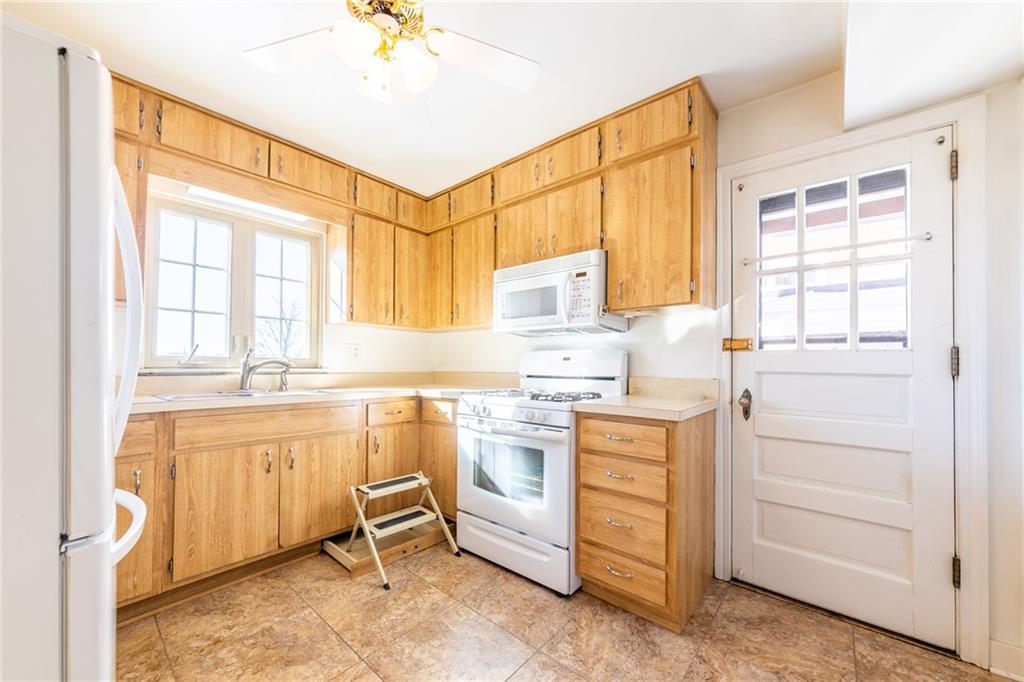 3142 Willett Road Pittsburgh, PA 15227 - Photo 8 of 25 Gallery Image 8