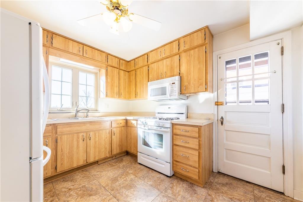 3142 Willett Road Pittsburgh, PA 15227 - Photo 10 of 25 Gallery Image 10