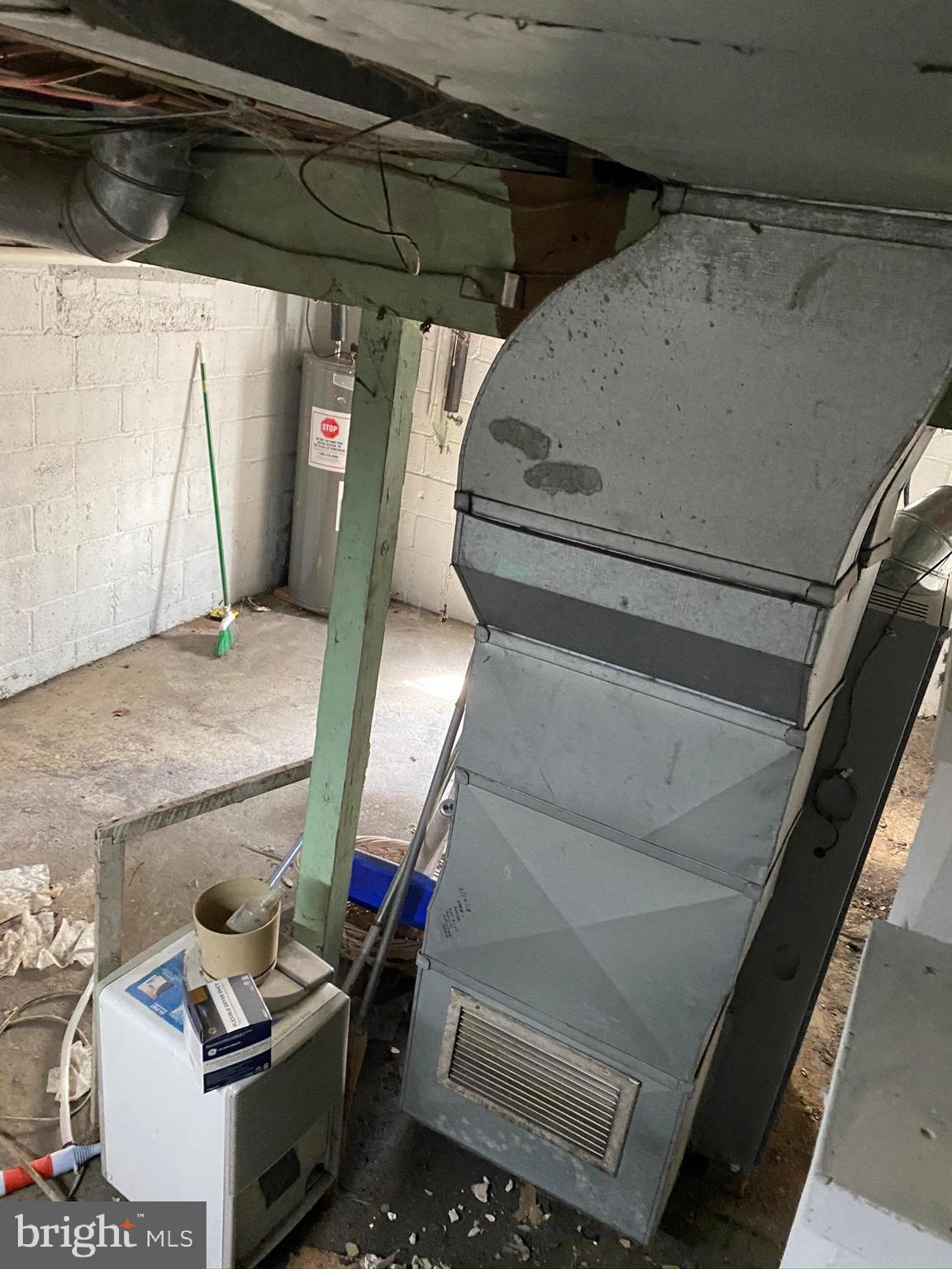 26016 Ridge Road Damascus, MD 20872 - Photo 26 of 27 Newer Oil Furnace