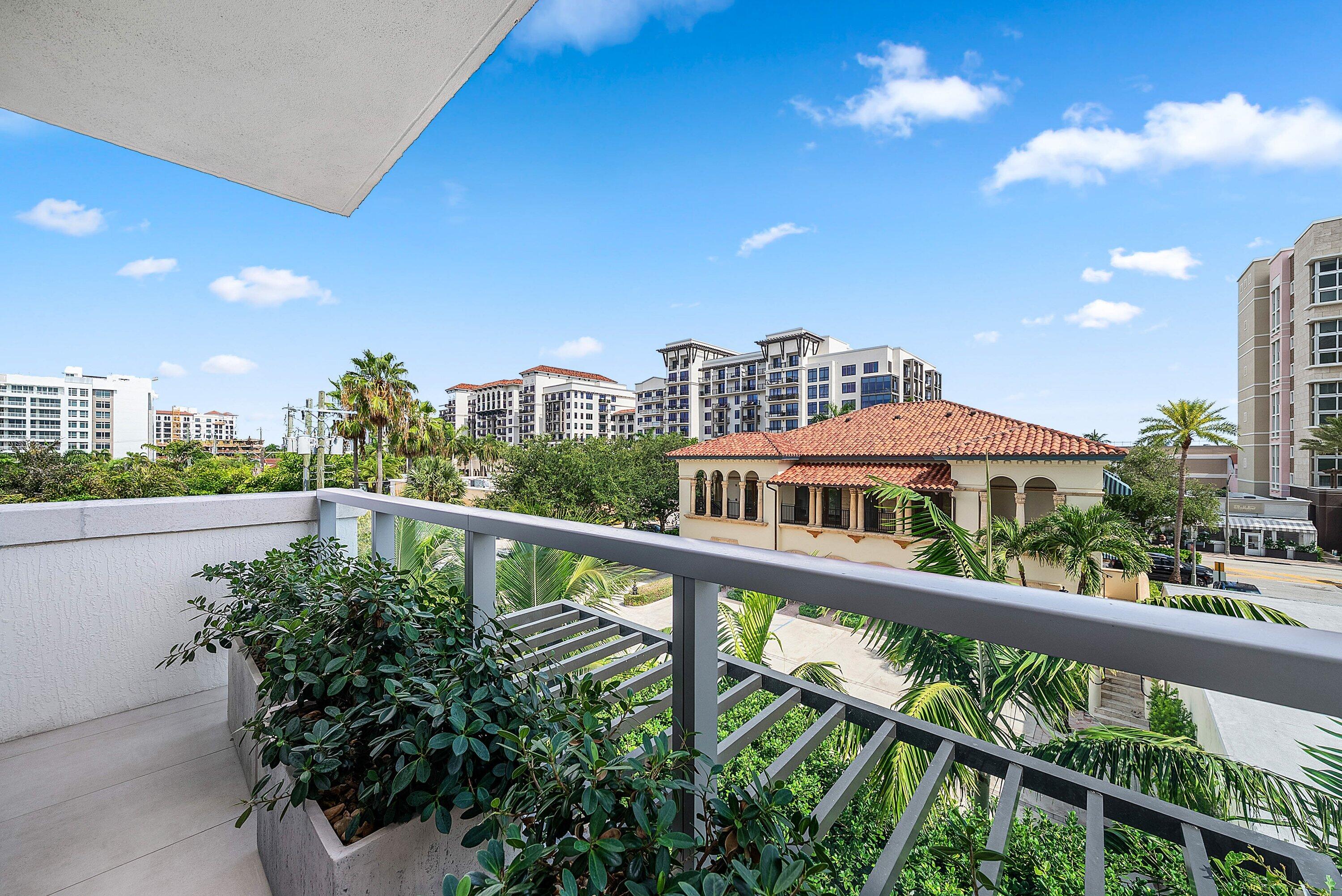 475 East Royal Palm Road, Unit 306 Boca Raton, FL 33432 - Photo 27 of 57 Primary Balcony