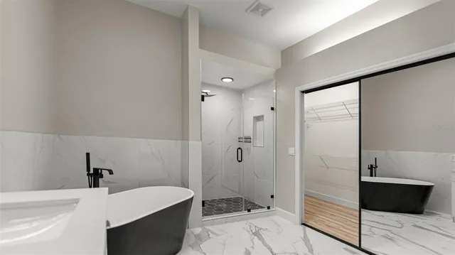 $520,000 | 9428 Southwest 39 Avenue, Gainesville, FL 32608